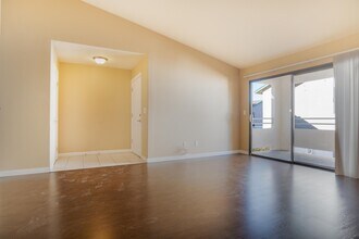 5141 S Lindell Rd in Las Vegas, NV - Building Photo - Building Photo