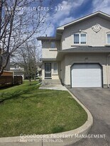 445 Bayfield Crescent in Saskatoon, SK - Building Photo