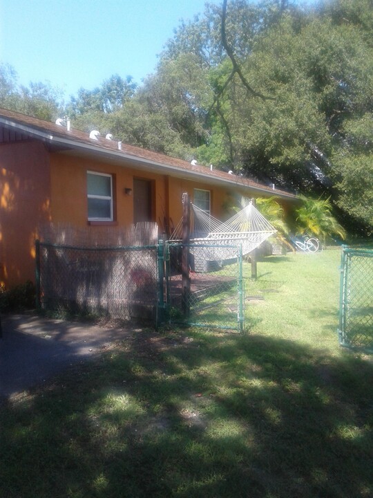 645 3rd Ave N, Unit 3 in Safety Harbor, FL - Building Photo