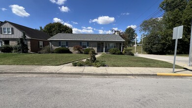 975 MacArthur St in Jasper, IN - Building Photo - Building Photo
