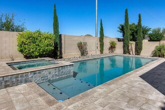 5826 W Plum Rd in Phoenix, AZ - Building Photo - Building Photo
