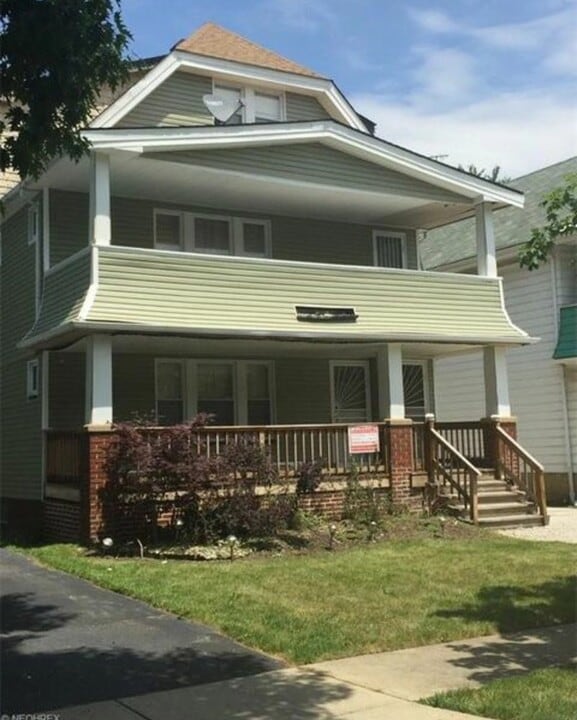 1665 Cliffview Rd, Unit 1 in Cleveland, OH - Foto de edificio