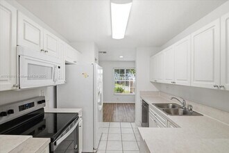 2247 NW 171st Terrace in Pembroke Pines, FL - Building Photo - Building Photo