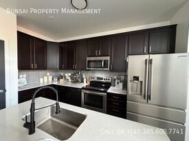 860 San Savino Way in Midvale, UT - Building Photo