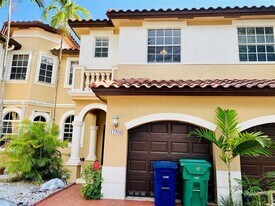 12780 SW 50th St, Unit TOWNHOUSE in Miramar, FL - Building Photo