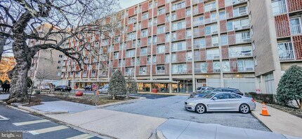 1425 4th St SW, Unit A501 in Washington, DC - Foto de edificio - Building Photo