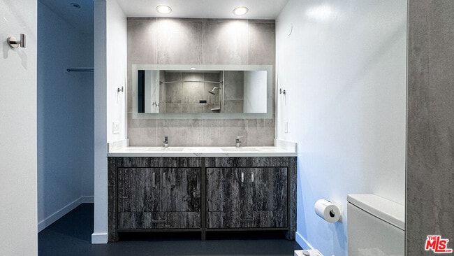 property at 1912 Broadway