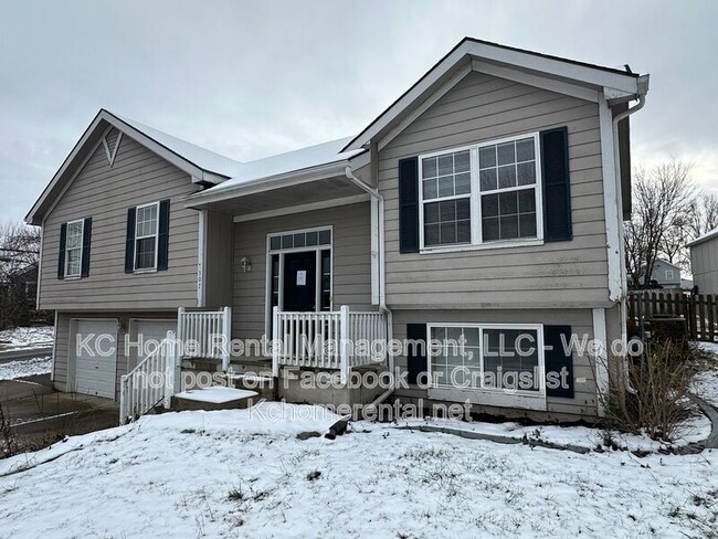 7307 Rymeg Cir in Belton, MO - Building Photo - Building Photo