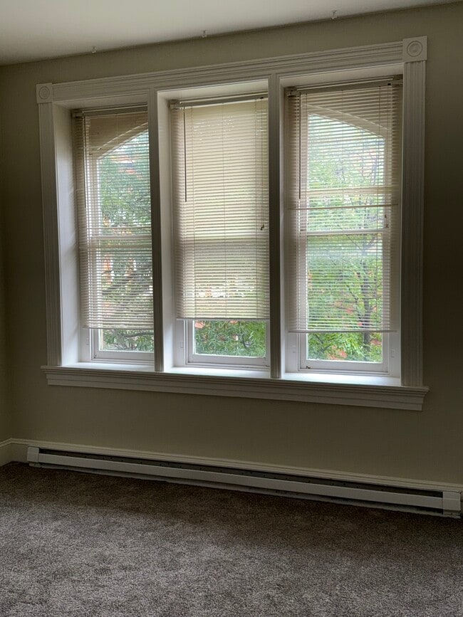 1814 Bolton St, Unit 2nd floor in Baltimore, MD - Building Photo - Building Photo