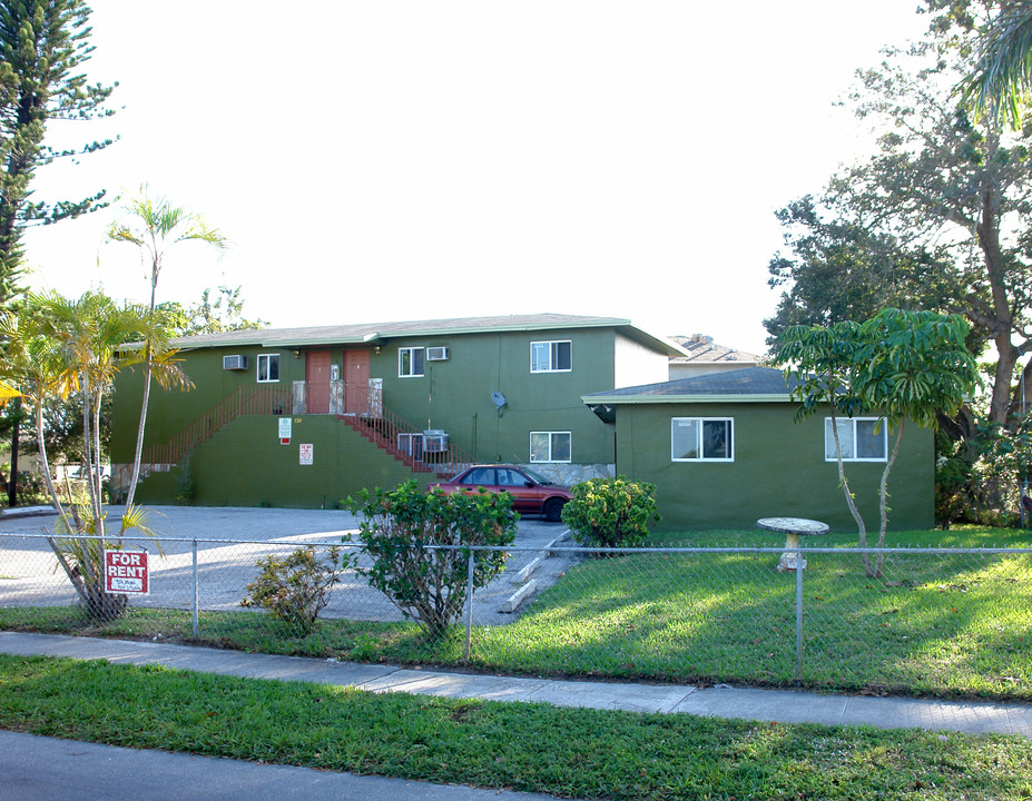 Dania Beach Multi-Family in Dania Beach, FL - Building Photo