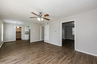 3310 Ridgehaven St in Irving, TX - Building Photo - Building Photo