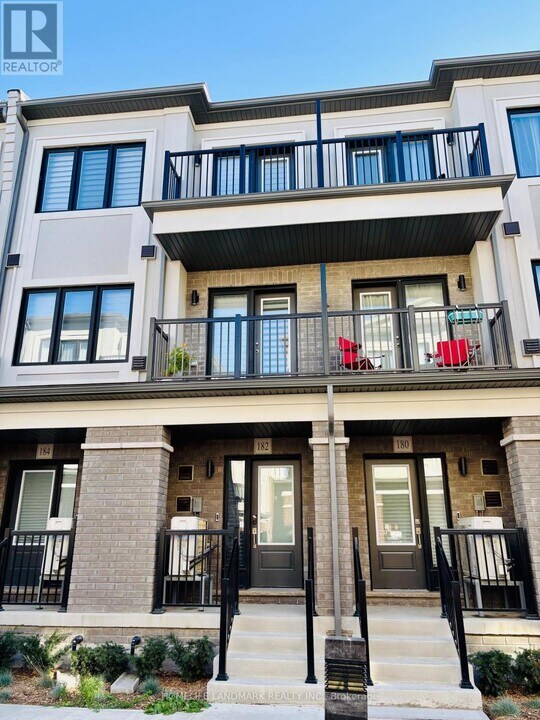 182 Matawin Ln in Richmond Hill, ON - Building Photo