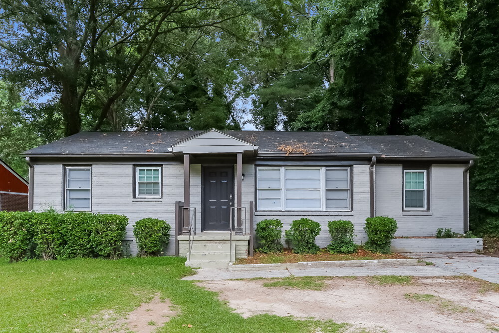 2517 Old Colony Rd in East Point, GA - Building Photo