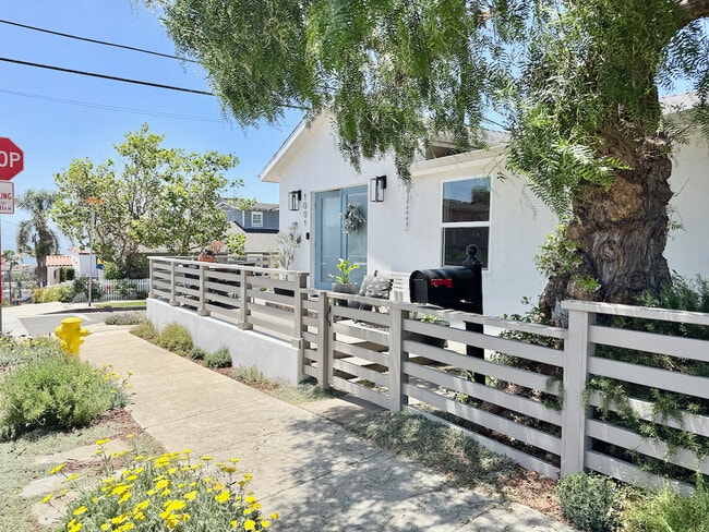 property at 1001 8th Pl