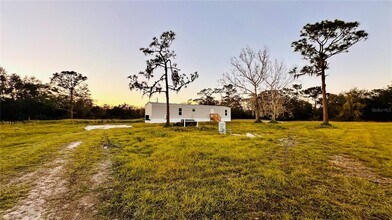 3590 Kaiser Ave in St. Cloud, FL - Foto de edificio - Building Photo