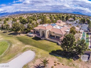 8832 Villa Ridge Dr in Las Vegas, NV - Building Photo - Building Photo