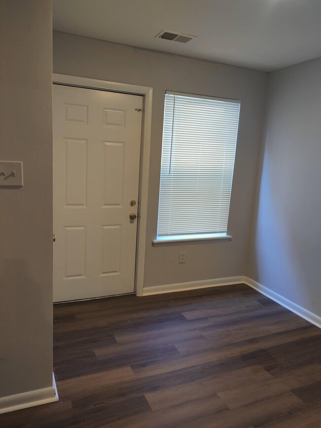 property at 906 N 42nd St