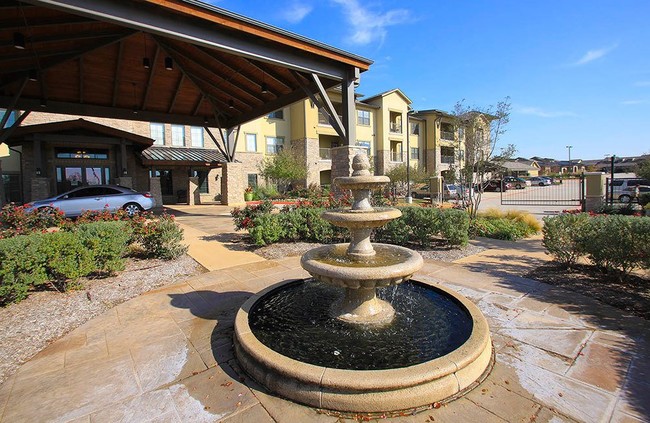 Discovery Village @ Twin Creeks Senior Living in Allen, TX - Building Photo - Building Photo