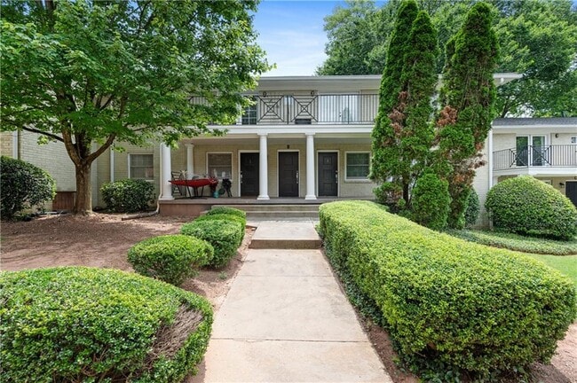 property at 866 Briarcliff Rd NE