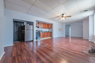 104 N Graham St, Unit FL1 in Pittsburgh, PA - Building Photo - Building Photo