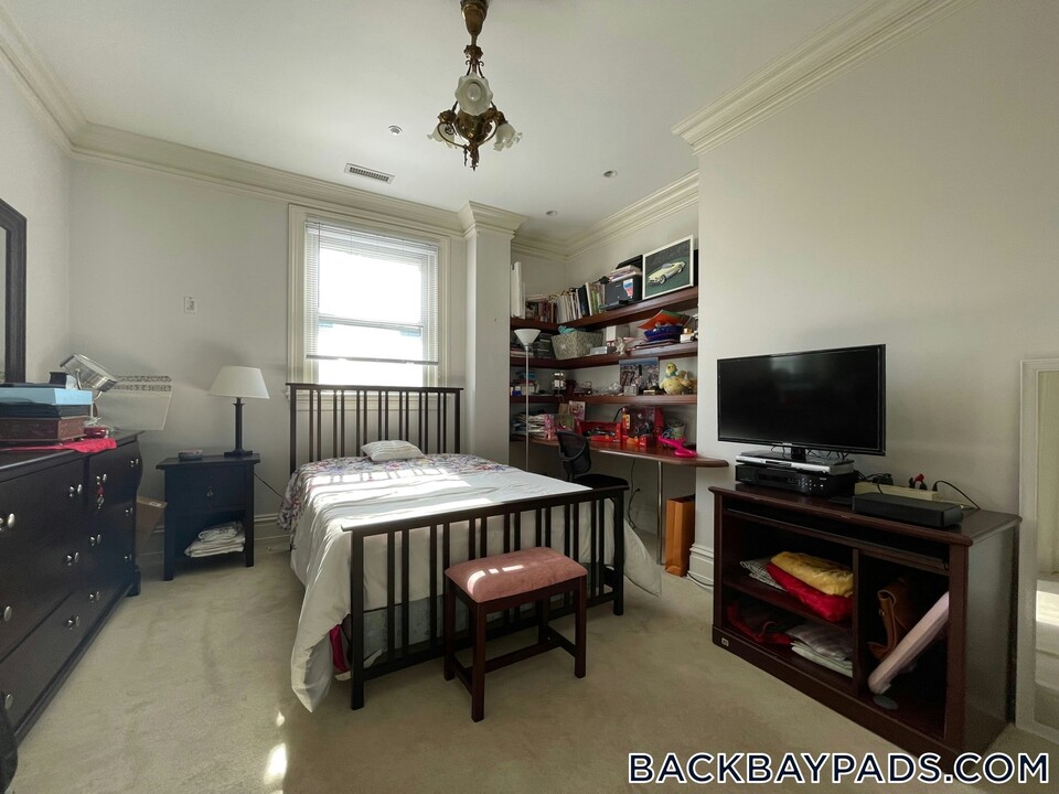 350 Beacon St-Unit -PH in Boston, MA - Building Photo