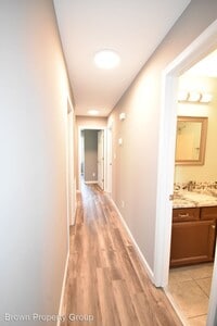 867 Fredonia Dr photo'