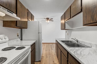 Solace on Lake Minnetonka in Spring Park, MN - Building Photo