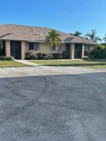 464 Boundary Blvd, Unit B in Rotonda West, FL - Building Photo