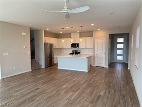 2384 Switchback Valley Street in Las Vegas, NV - Building Photo - Building Photo