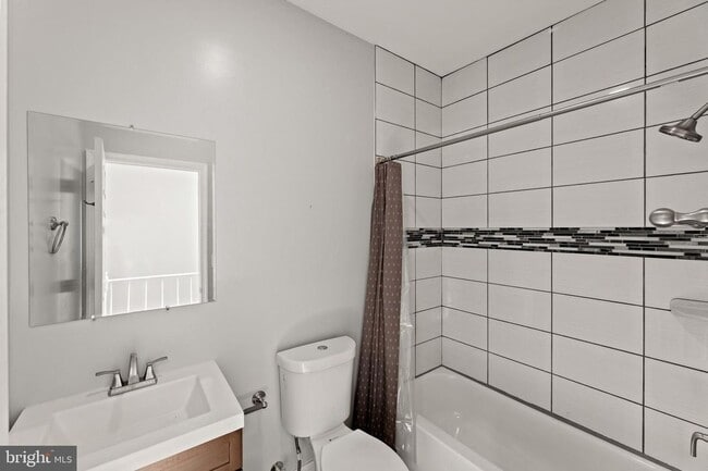 2414 Orleans St in Baltimore, MD - Building Photo - Building Photo