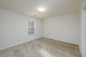 Regency at Longhill in Williamsburg, VA - Foto de edificio - Interior Photo