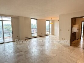 501 7th St S in Fargo, ND - Building Photo
