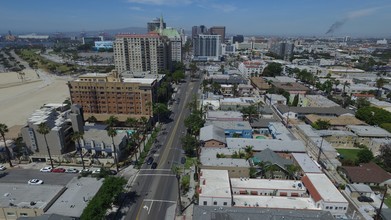 1065 E Ocean Blvd in Long Beach, CA - Building Photo - Building Photo