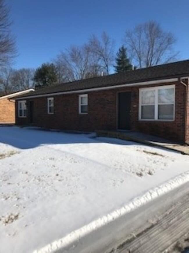 2603 Eastview Dr, Unit Eastview in Belleville, IL - Building Photo - Building Photo