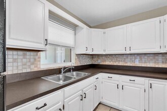 618 Glenoak St N in St. Petersburg, FL - Building Photo - Building Photo