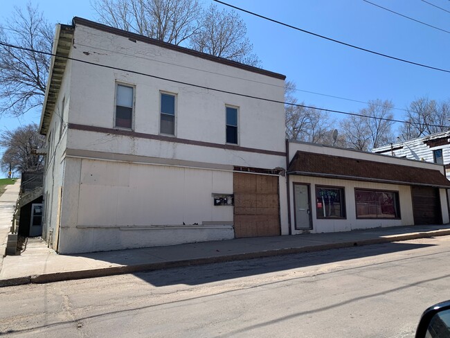 100 W 3rd St in Sioux City, IA - Building Photo - Building Photo