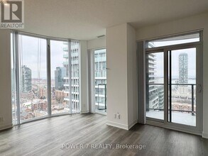 180 Front St E in Toronto, ON - Building Photo - Building Photo