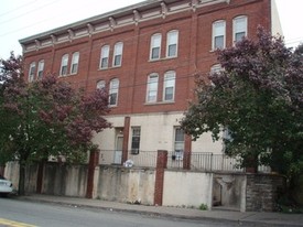 417 Cedar Ave Apartments