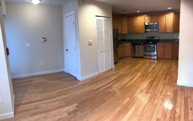 3227 11th St NW, Unit 1A in Washington, DC - Building Photo - Building Photo