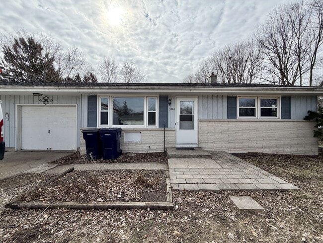 3324 Ruger Ave, Unit 1 in Janesville, WI - Building Photo - Building Photo