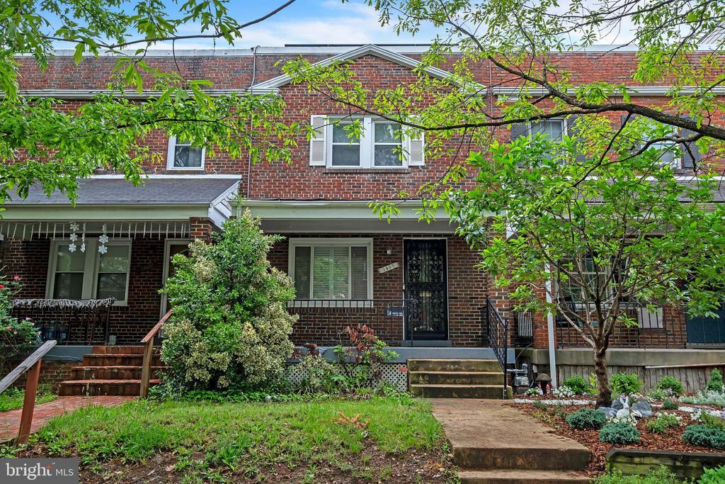 1407 K St SE in Washington, DC - Building Photo