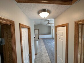 13238 Bluebird Ln-Unit -13238 Bluebird Lane in Council Bluffs, IA - Building Photo - Building Photo