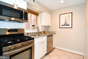 718 Park Rd NW in Washington, DC - Building Photo