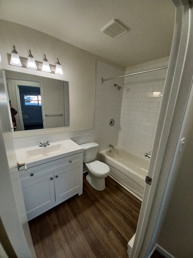 Tiffany Place Apartments in Prince George, BC - Building Photo - Building Photo