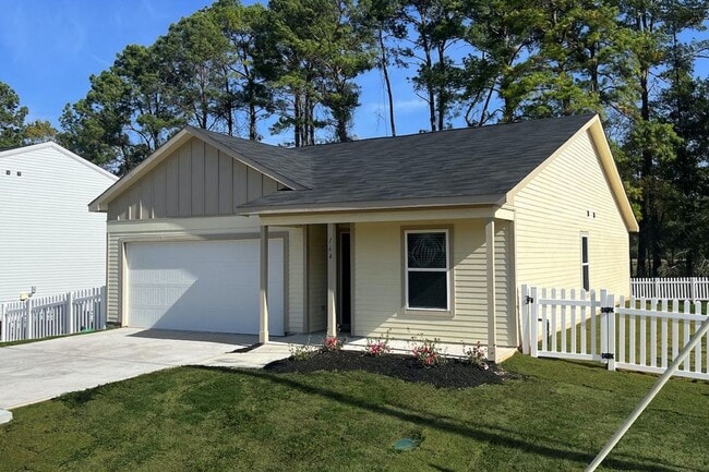 164 Red Clover in Livingston, TX - Building Photo - Building Photo