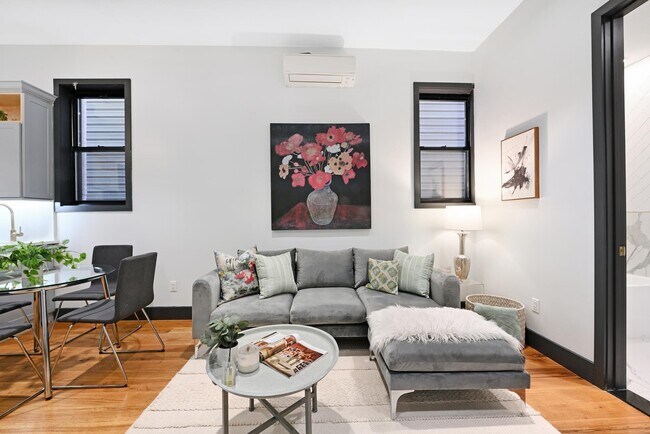 7 St Pauls Ave in Jersey City, NJ - Building Photo - Building Photo