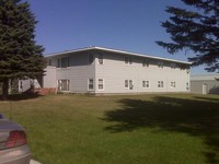 108 6th St S in Warren, MN - Building Photo - Building Photo