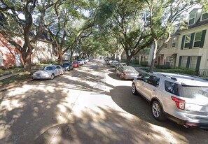 376 N Post Oak Ln in Houston, TX - Building Photo