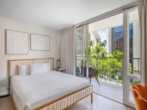 364 Seaside Ave in Honolulu, HI - Building Photo - Building Photo