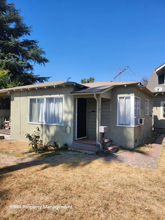 547 San Francisco Ave-Unit -555 in Pomona, CA - Building Photo